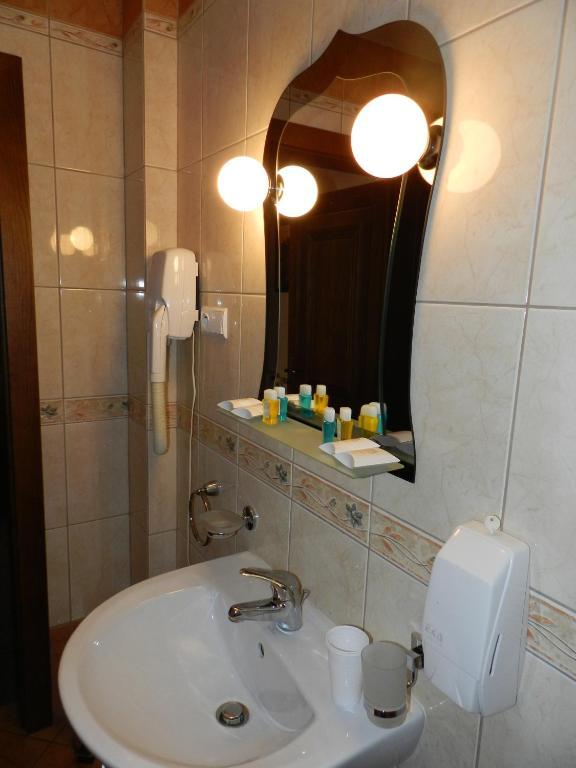 Hotel Restauracja Twist Krosno Zimmer foto