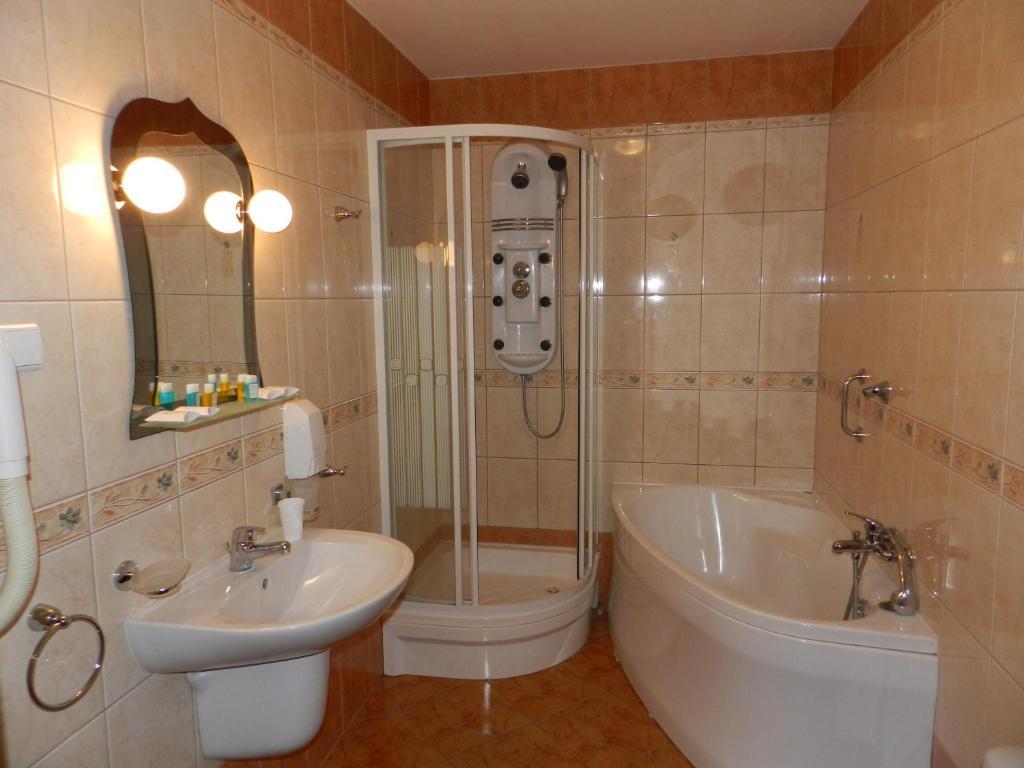 Hotel Restauracja Twist Krosno Zimmer foto
